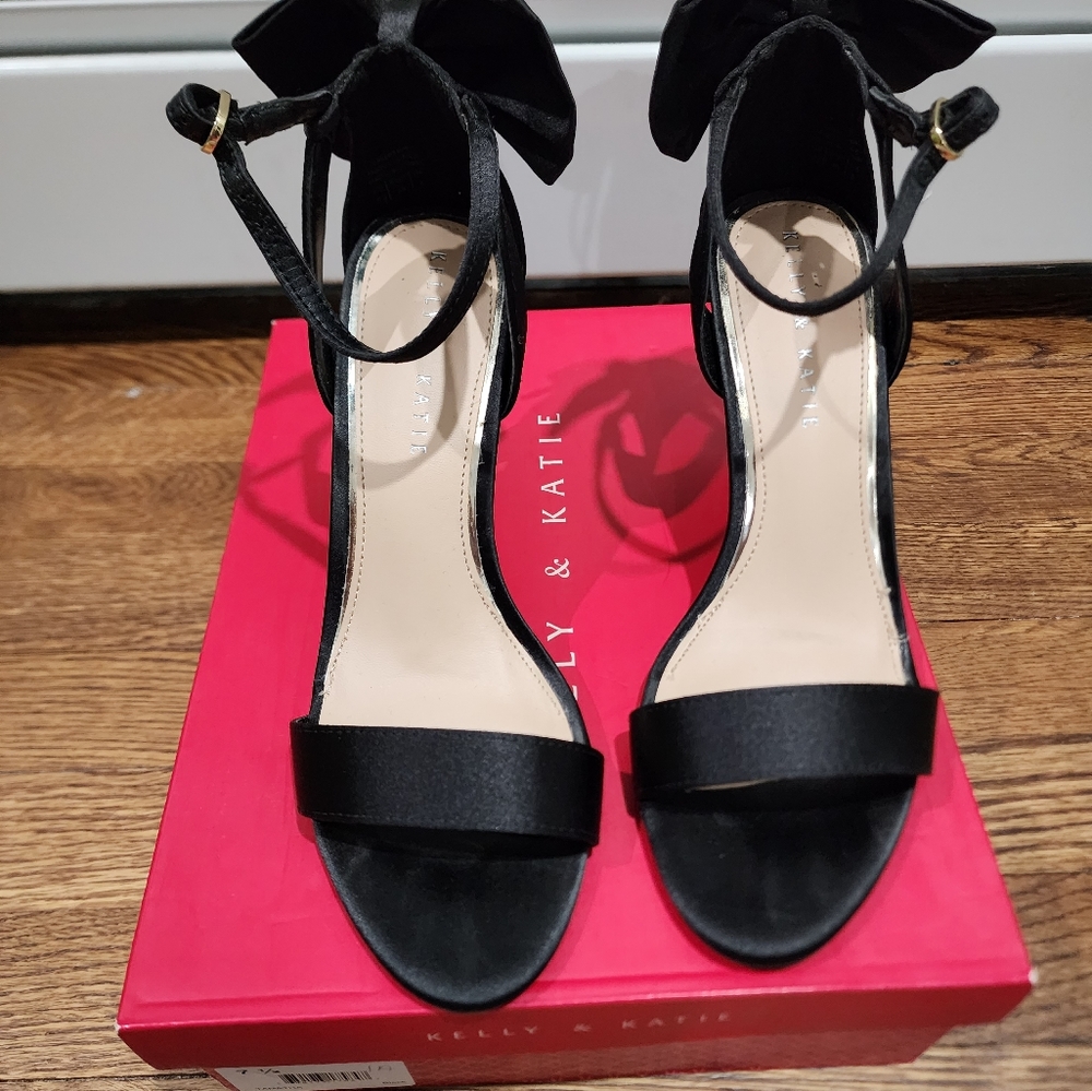 Kelly & Katie Tamatha Heels - Picture 2 of 9